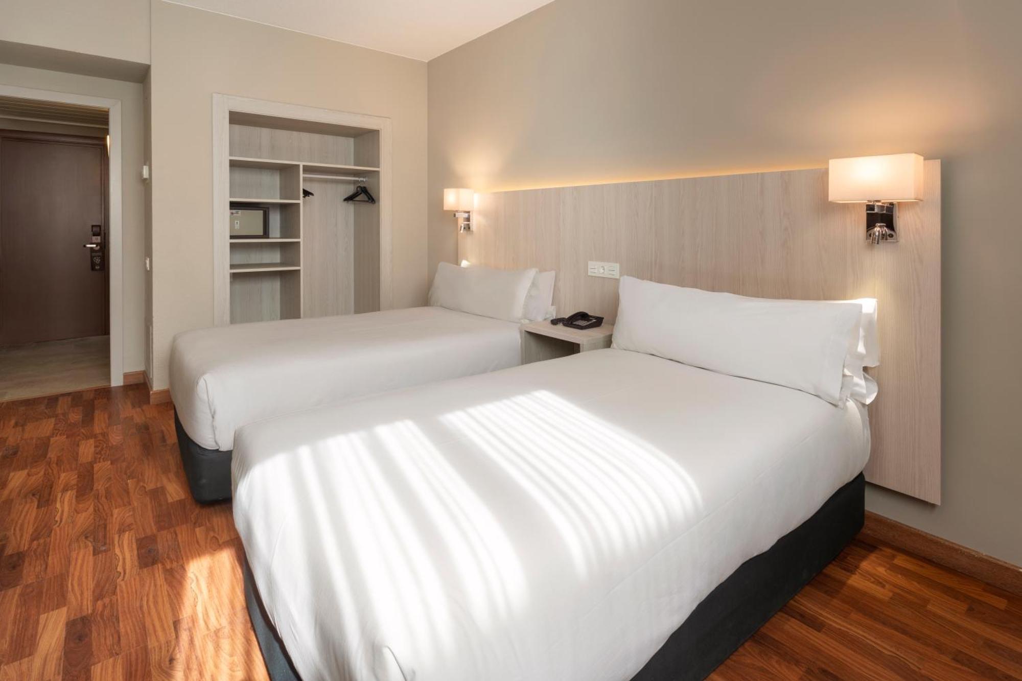 B&B Hotel Zaragoza Royal Exteriör bild