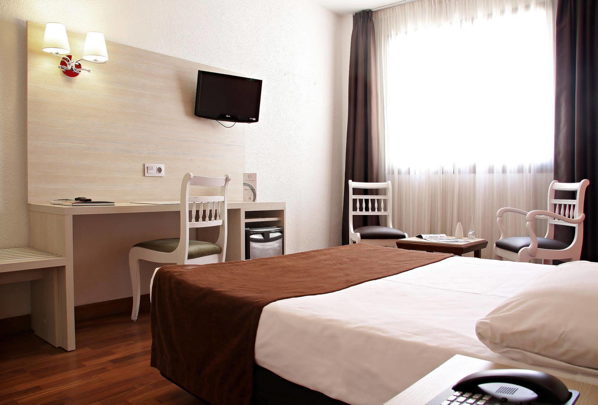 B&B Hotel Zaragoza Royal Exteriör bild